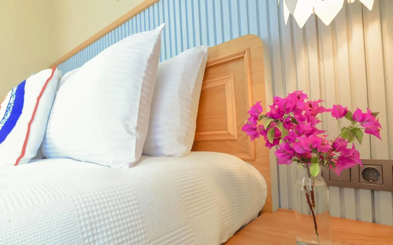 Sulty'S Alacati Avlu Hotel