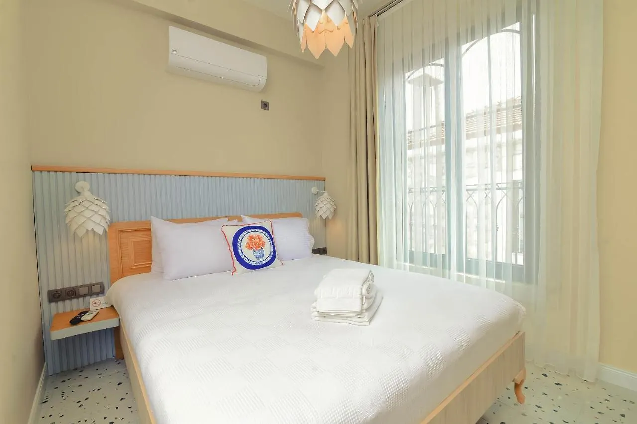Sulty'S Alacati Avlu Hotel