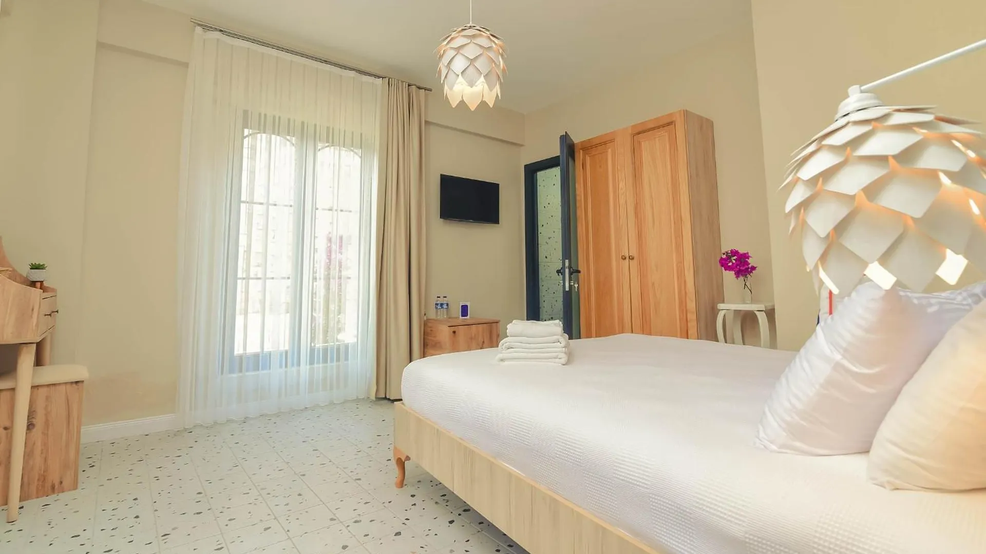Sulty'S Alacati Avlu